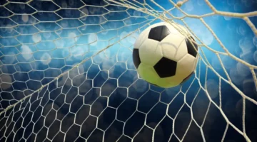 ضياء السيد: تتويج الأهلي بالسوبر على حساب الزمالك يهز المشهد الكروي